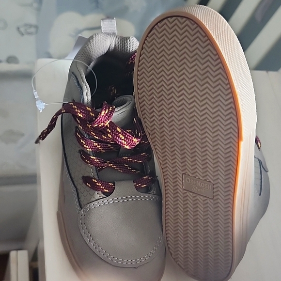 OshKosh B'gosh Fashion Sneakers - Picture 5 of 6